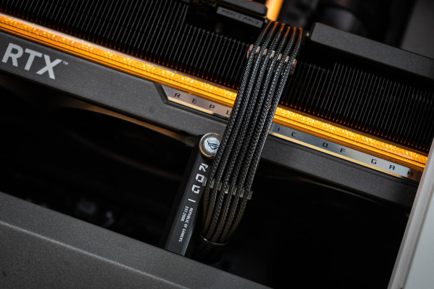 Mozilla LV199 (คอมประกอบ) CPU AMD RYZEN 7-9800X3D / RTX5090 ASTRAL OC 32GB | DBUG680815 D-BUG COMPUTER