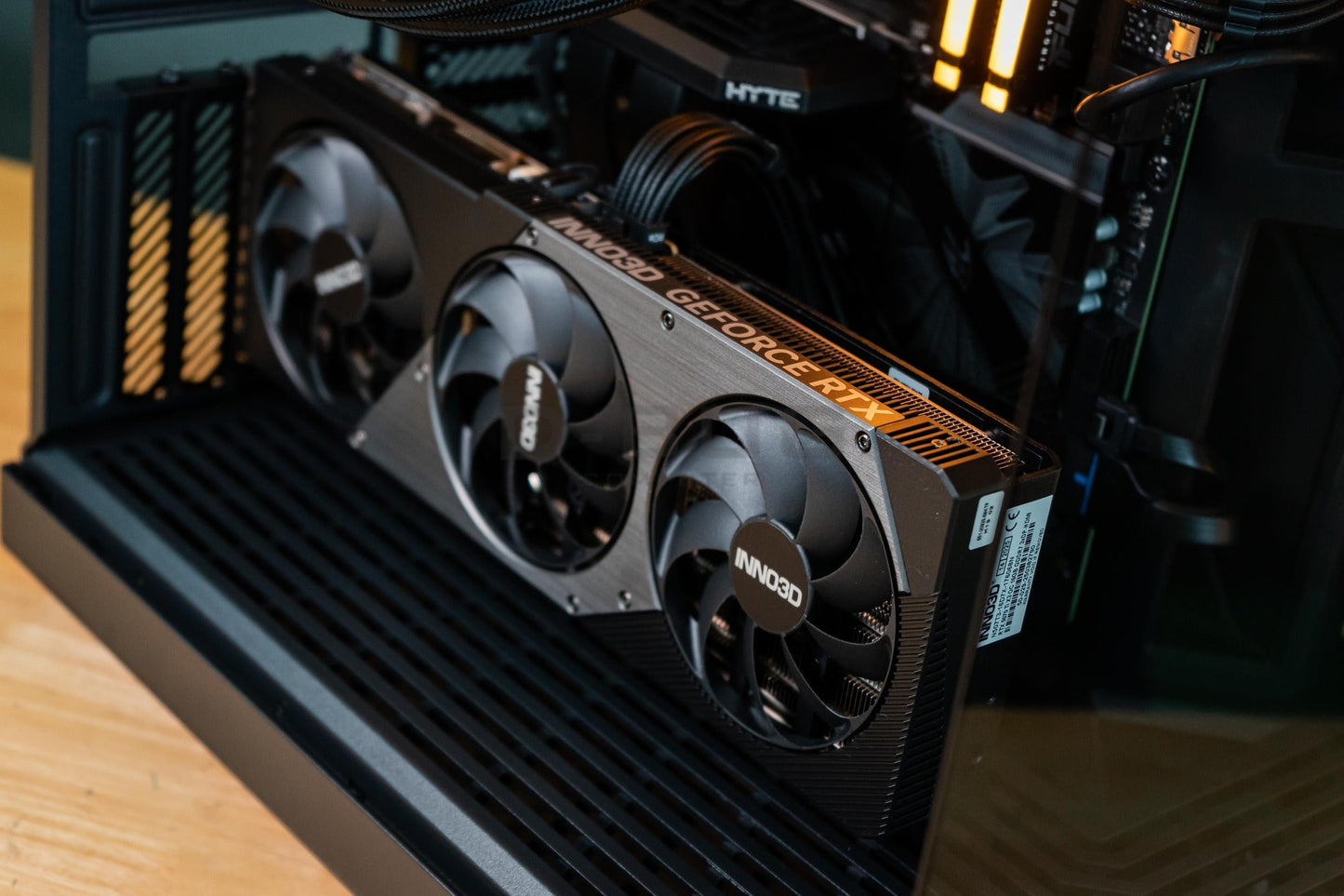 Mozilla LV205 (คอมประกอบ) CPU AMD RYZEN7-9800X3D / RTX 5070 TI X3 OC - 16GB GDDR7 | DBUG680824 D-BUG COMPUTER