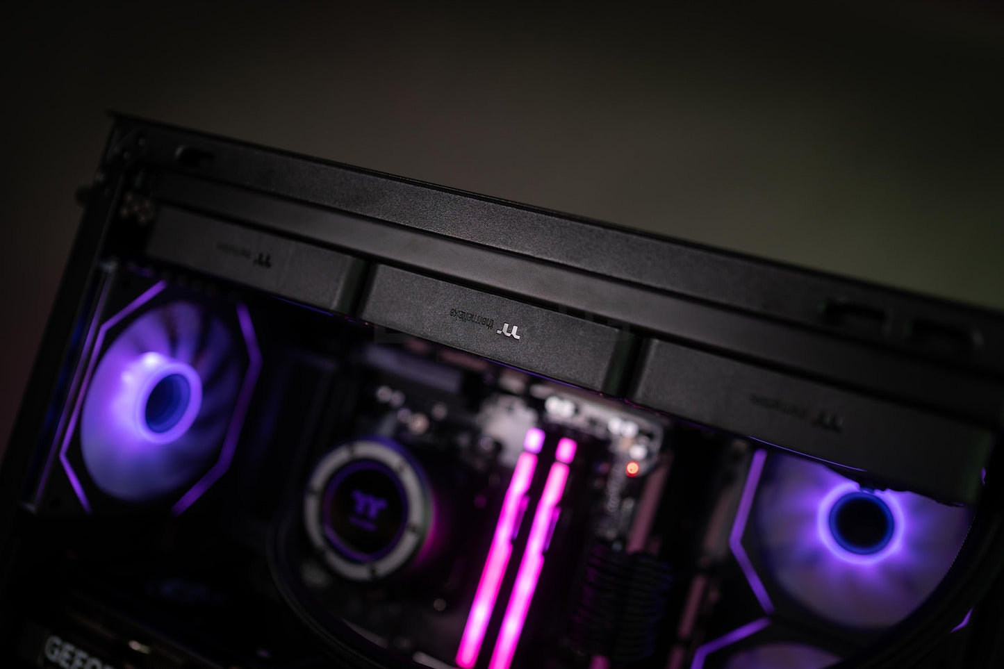 Mozilla LV224 (คอมประกอบ) CPU AMD  RYZEN 7-9800X3D /   RTX 5070 12G VENTUS 2X OC  | DBUG681015 D-BUG COMPUTER