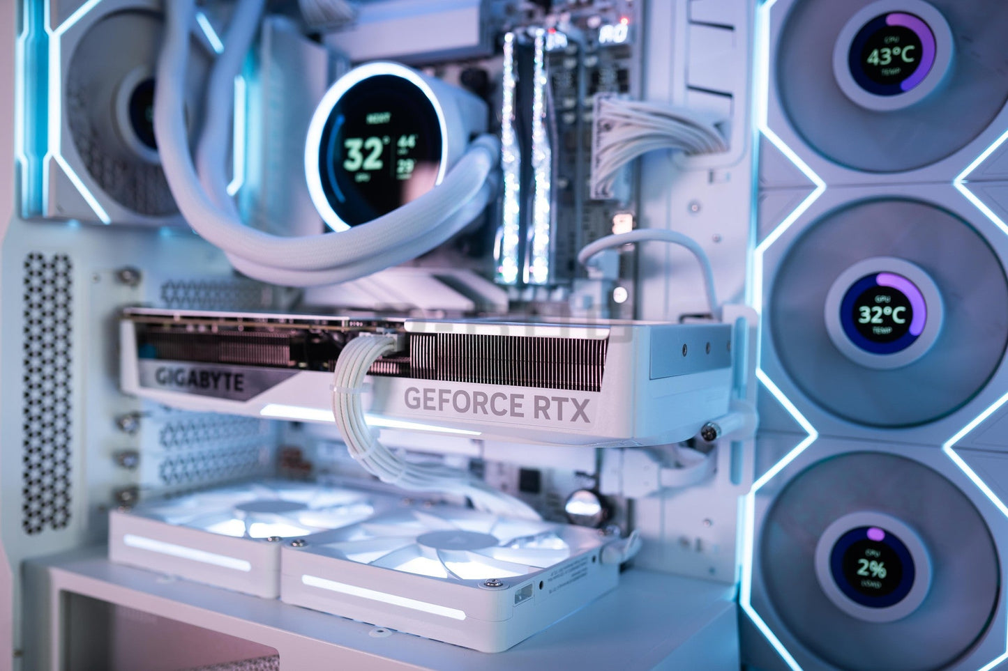 Mozilla LV225 (คอมประกอบ) CPU AMD  RYZEN 7-9800X3D /  RTX5070 Ti Eagle OC ICE SFF 16GB White | DBUG681016 D-BUG COMPUTER