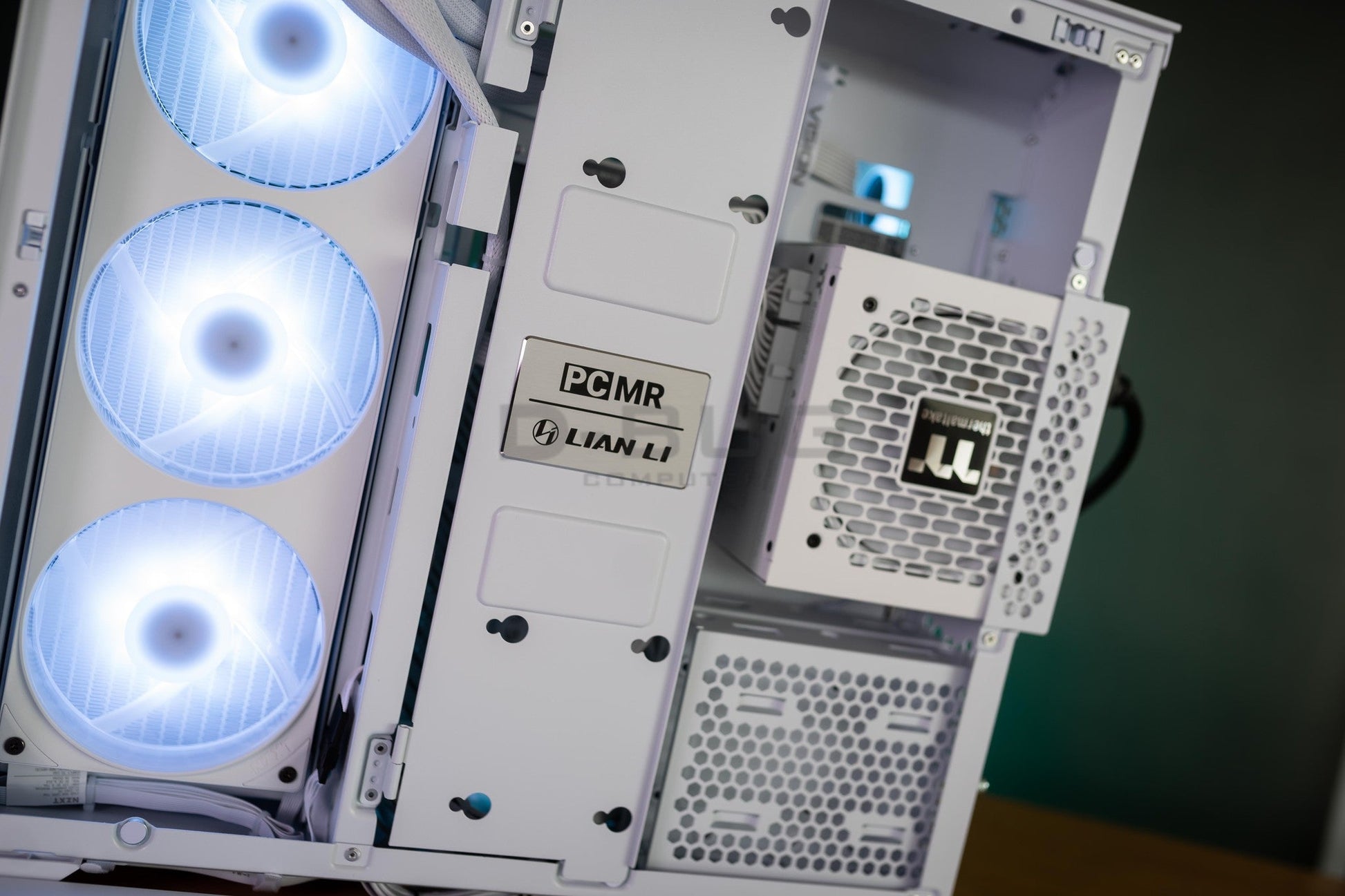 Mozilla LV230 (คอมประกอบ) CPU AMD RYZEN 7 9800X3D  /  RTX 5070 TI EX GAMER 1-CLICK OC WHITE   | DBUG681022 D-BUG COMPUTER