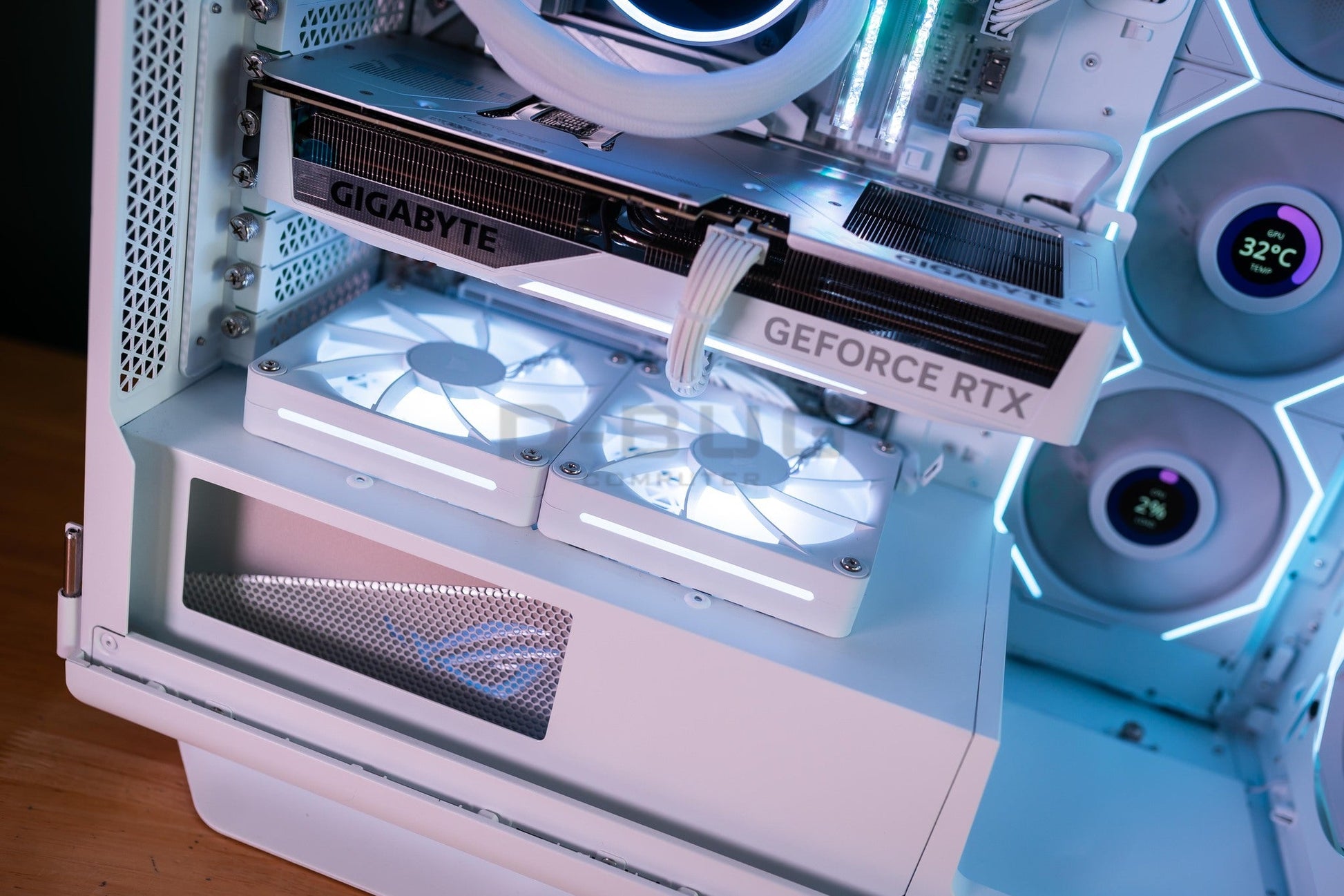 Mozilla LV225 (คอมประกอบ) CPU AMD  RYZEN 7-9800X3D /  RTX5070 Ti Eagle OC ICE SFF 16GB White | DBUG681016 D-BUG COMPUTER