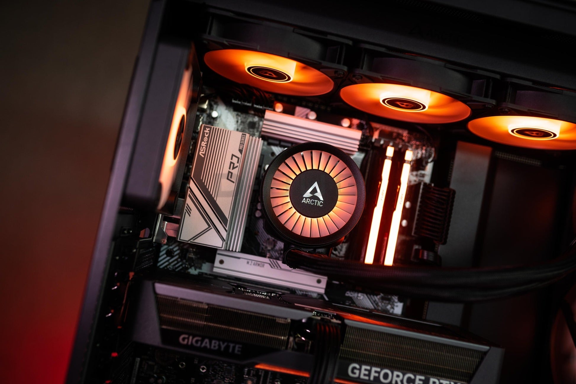 Mozilla LV226 (คอมประกอบ) CPU CORE I5-14400F /  RTX 5070 EAGLE OC SFF 12GB | DBUG681018 D-BUG COMPUTER