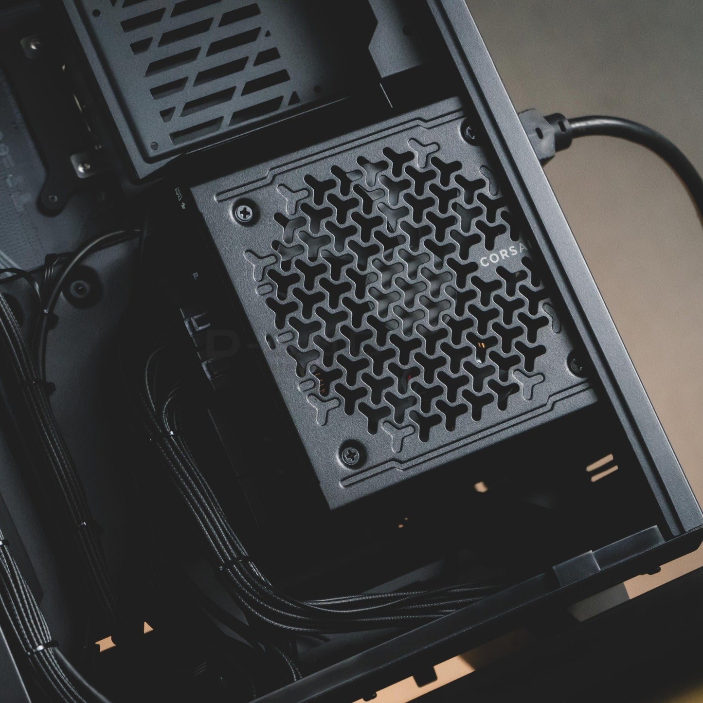 Mozilla LV183 (คอมประกอบ) CPU  Intel Ultra7 265 /  RTX™ 5070 Ti WINDFORCE OC SFF 16GB | DBUG680725 D-BUG COMPUTER