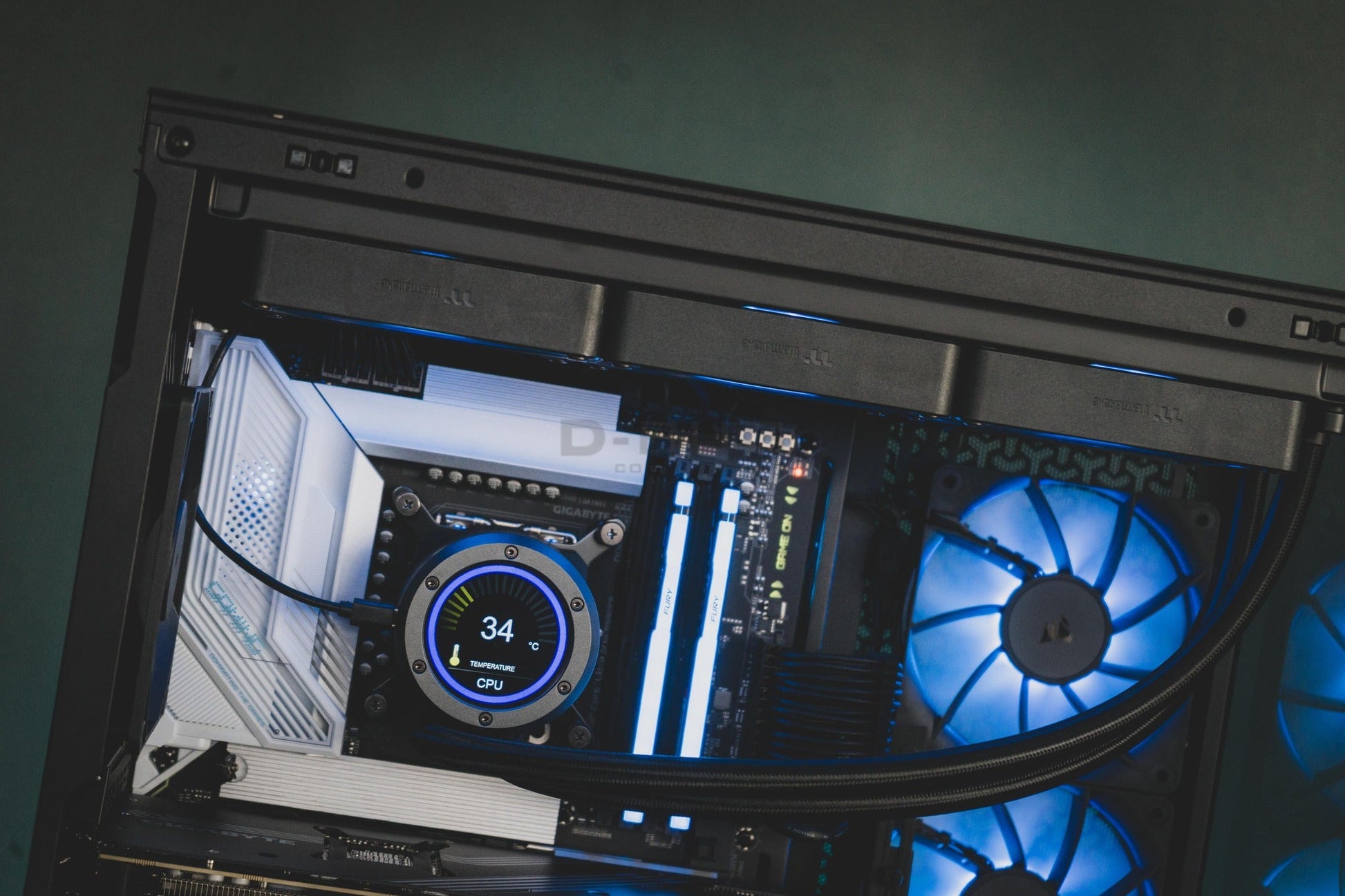 Mozilla LV185 (คอมประกอบ) CPU  Intel Ultra7 265K /  RTX5070 TI WFOC SFF 16GB | DBUG680726 D-BUG COMPUTER