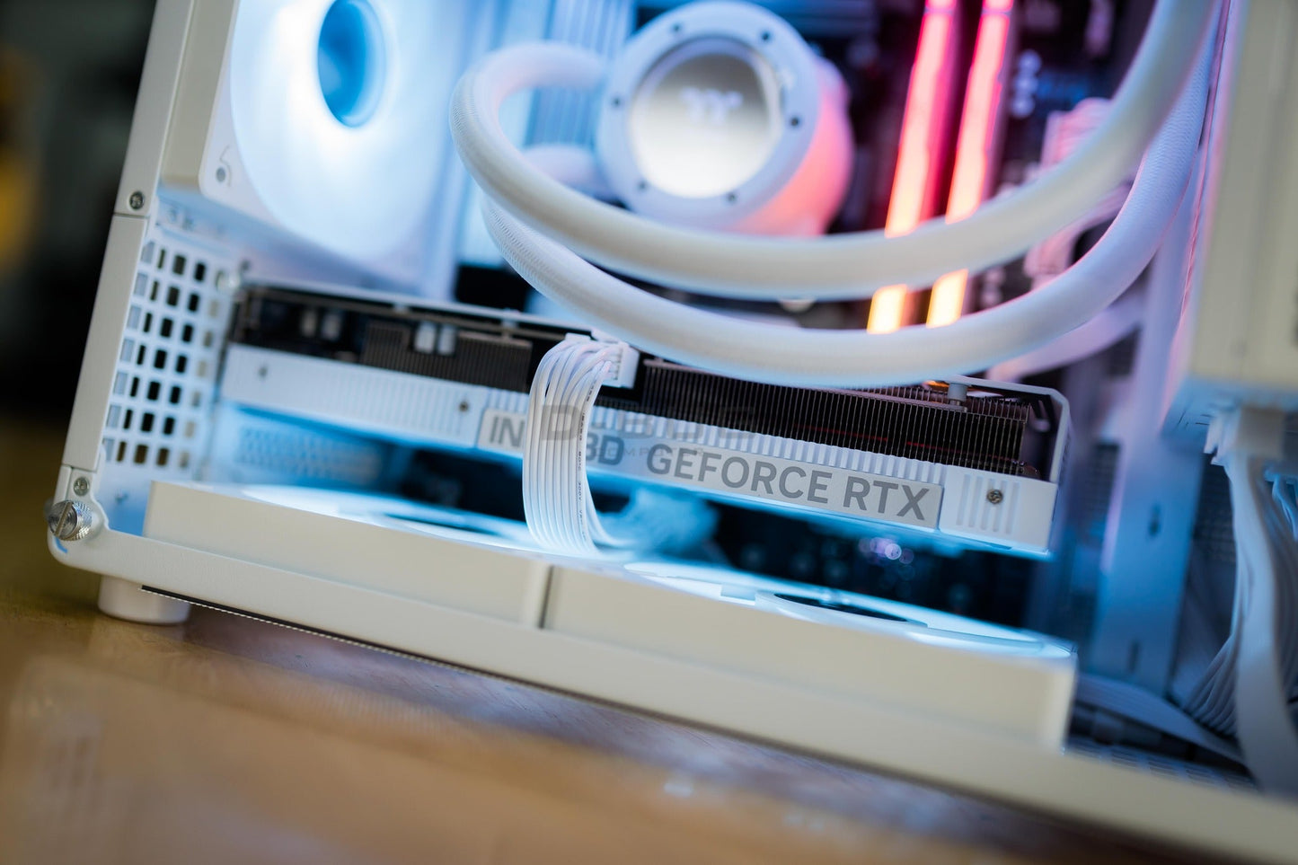 Mozilla LV188  (คอมประกอบ) CPU  CORE Ultra 5-235 /  RTX5060 Ti OC WHITE 16GB | DBUG6807301 D-BUG COMPUTER