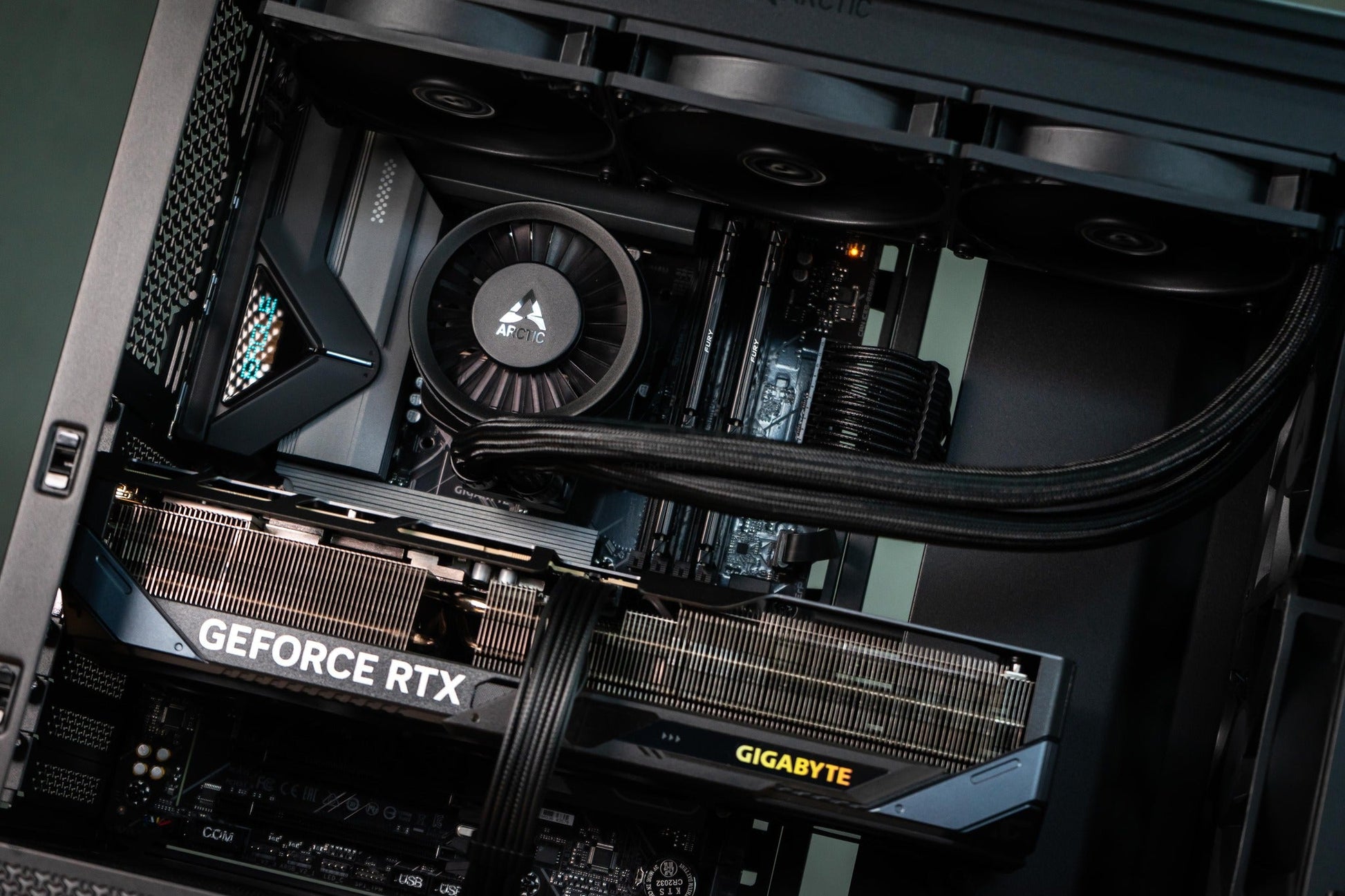 Mozilla LV202 (คอมประกอบ) CPU INTEL CORE ULTRA 7 265K  /  RTX 5080 GAMING OC 16G | DBUG680818 D-BUG COMPUTER