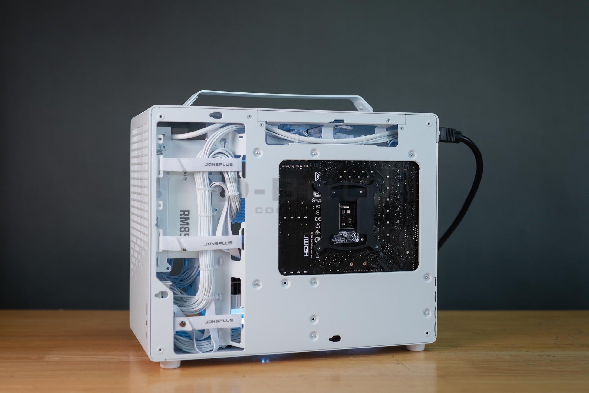 Mozilla LV208 (คอมประกอบ) CPU intel GEN14 CORE i7-14700K / RTX5070 Ti 16GB White | DBUG680828 D-BUG COMPUTER