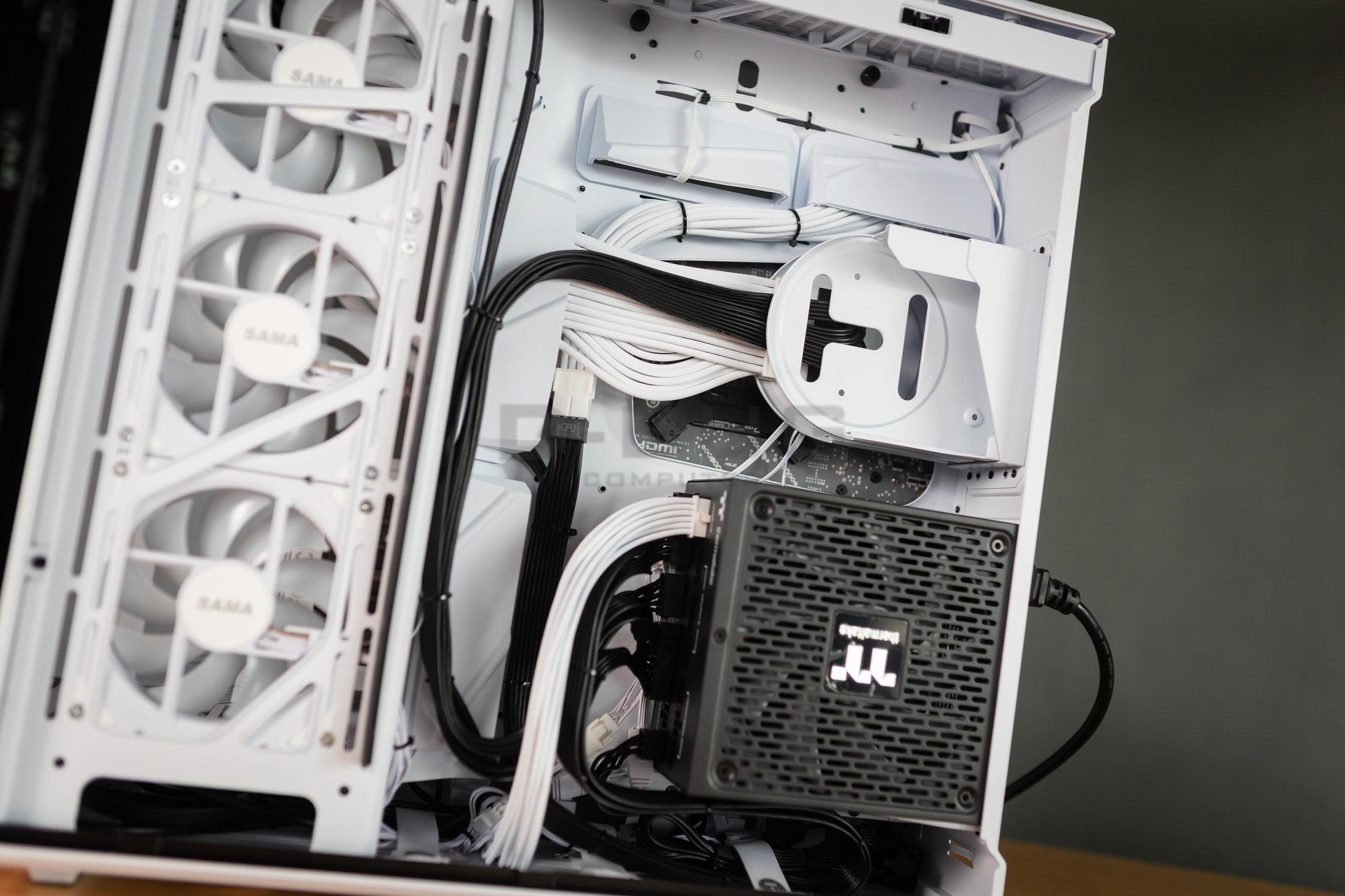 Mozilla LV209 (คอมประกอบ) CPU intel CORE ULTRA 9 285K  / GEFORCE RTX 5090 MASTER ICE 32G  (WHITE) | DBUG680829 D-BUG COMPUTER