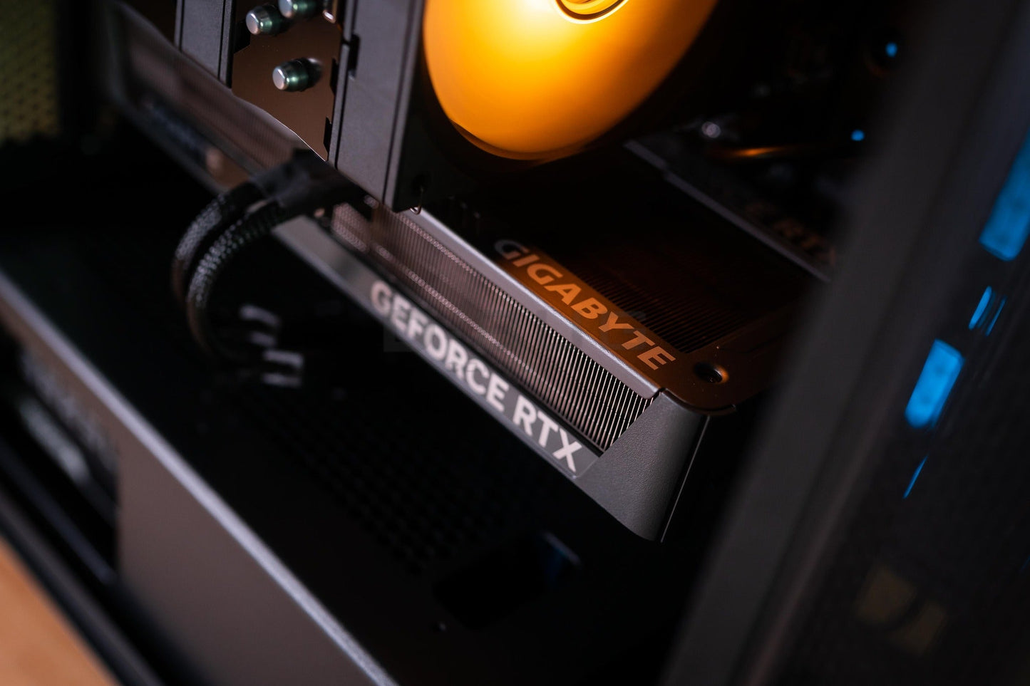 Mozilla LV217 (คอมประกอบ) AMD Ryzen 7 9800X3D  /  RTX5070 12GB WF OC  | DBUG680923 D-BUG COMPUTER