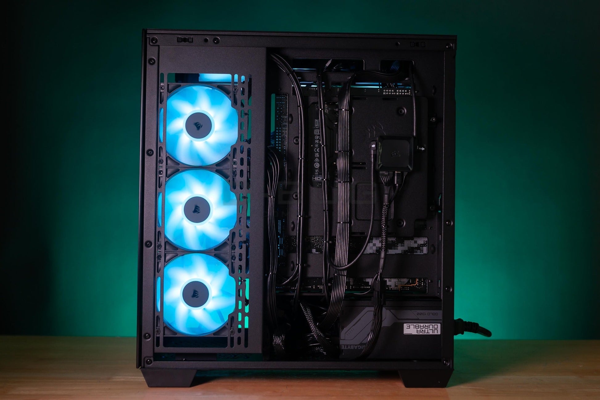 Mozilla LV218 (คอมประกอบ) CPU Intel Core Ultra 9-285K  /  RTX 5090 32GB GDDR7  | DBUG680924 D-BUG COMPUTER