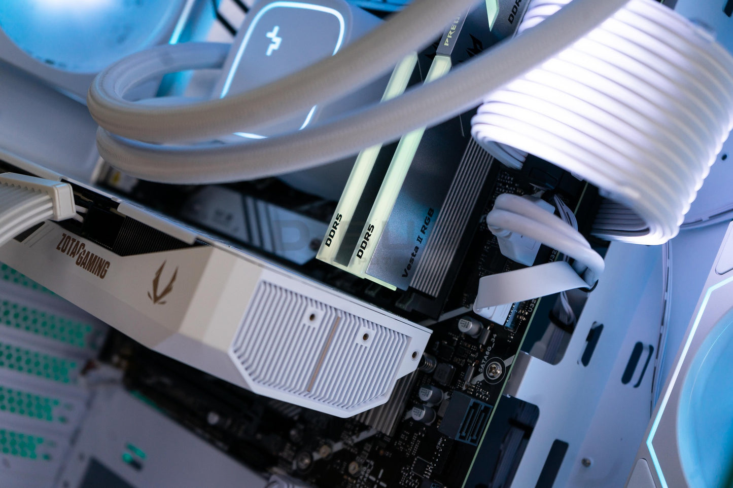 Mozilla LV233 (คอมประกอบ) CPU INTEL CORE I7-14700F /  RTX 5060 TI TWIN EDGE WHITE OC 16GB | DBUG681225